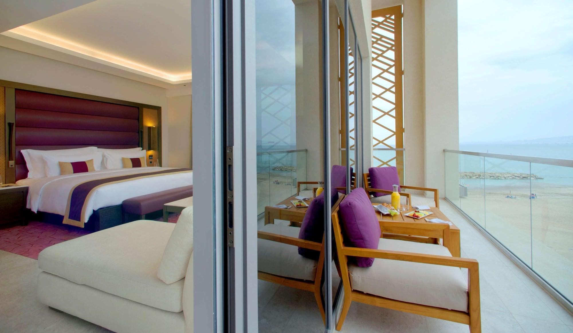 Kempinski Hotel Maskat Dış mekan fotoğraf A suite at the Jumeirah Atlantis