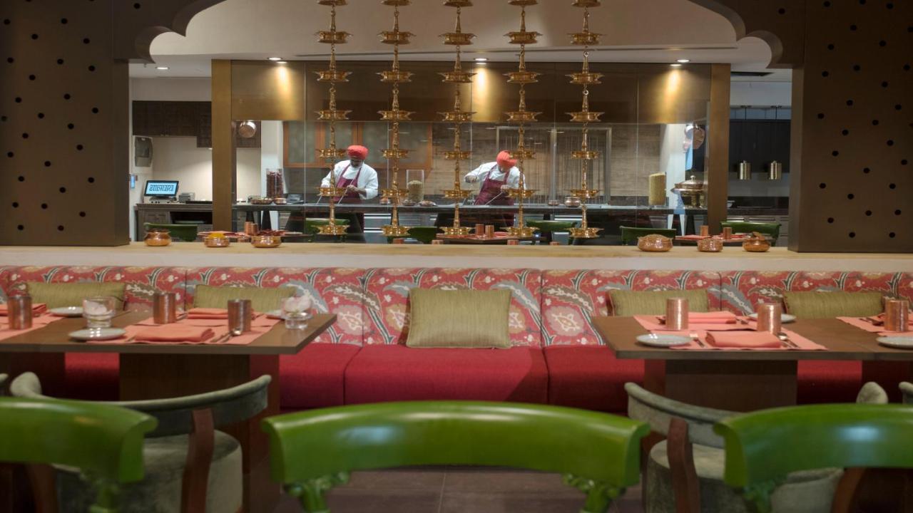 Kempinski Hotel Maskat Dış mekan fotoğraf The interior of the restaurant